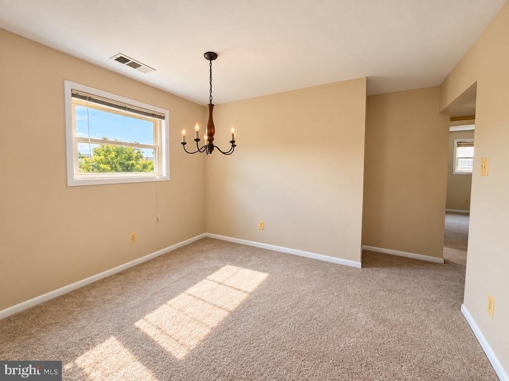 17 Warren Lodge Court - Photo 4