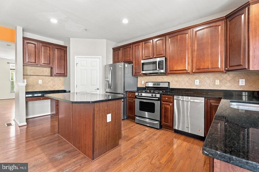 5044 Cameo Terrace - Photo 2