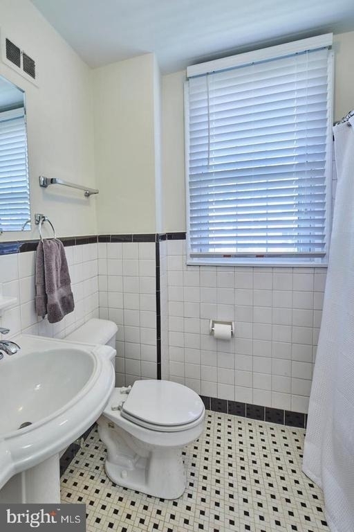 214 Potomac Road - Photo 8