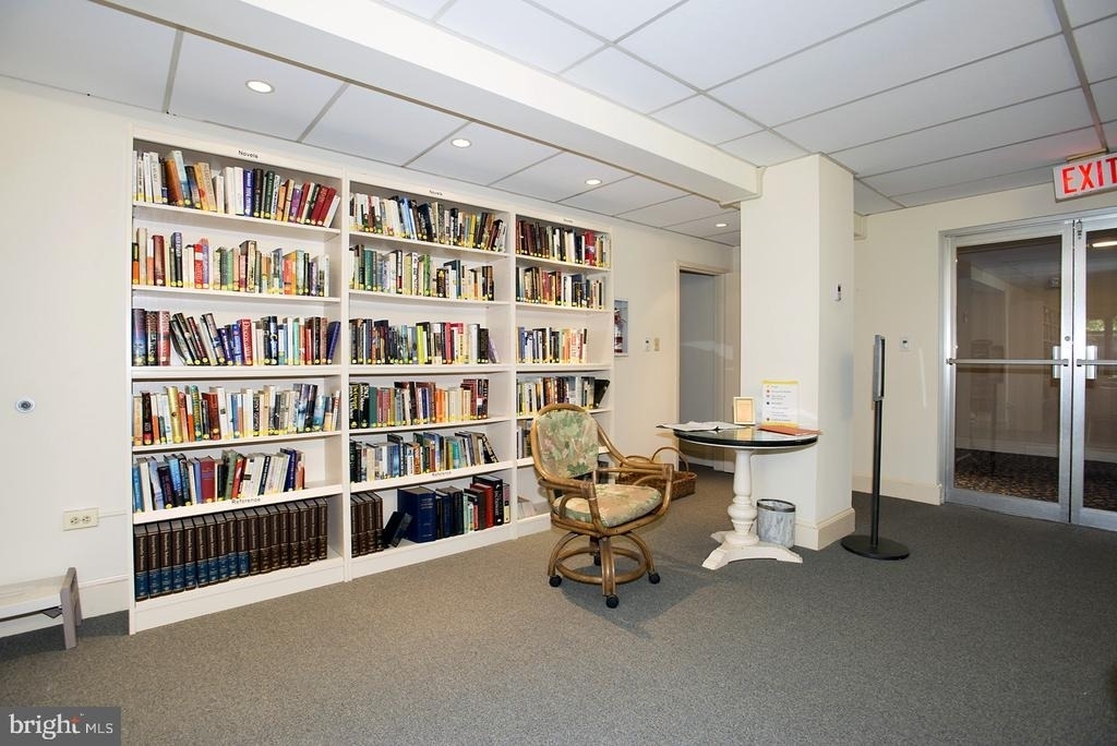 4201 Cathedral Avenue Nw - Photo 18