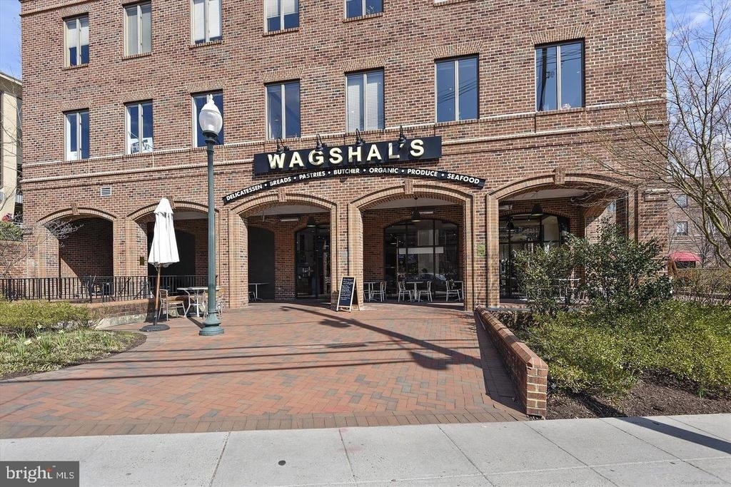 4201 Cathedral Avenue Nw - Photo 32