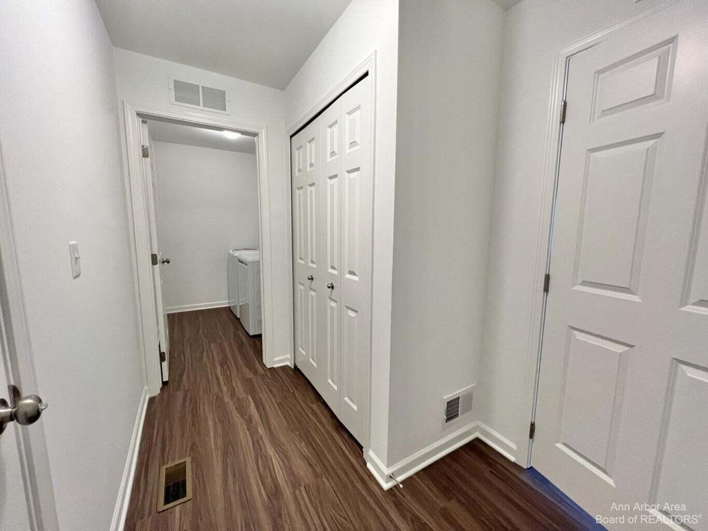 10284 Swan Lake Circle - Photo 17