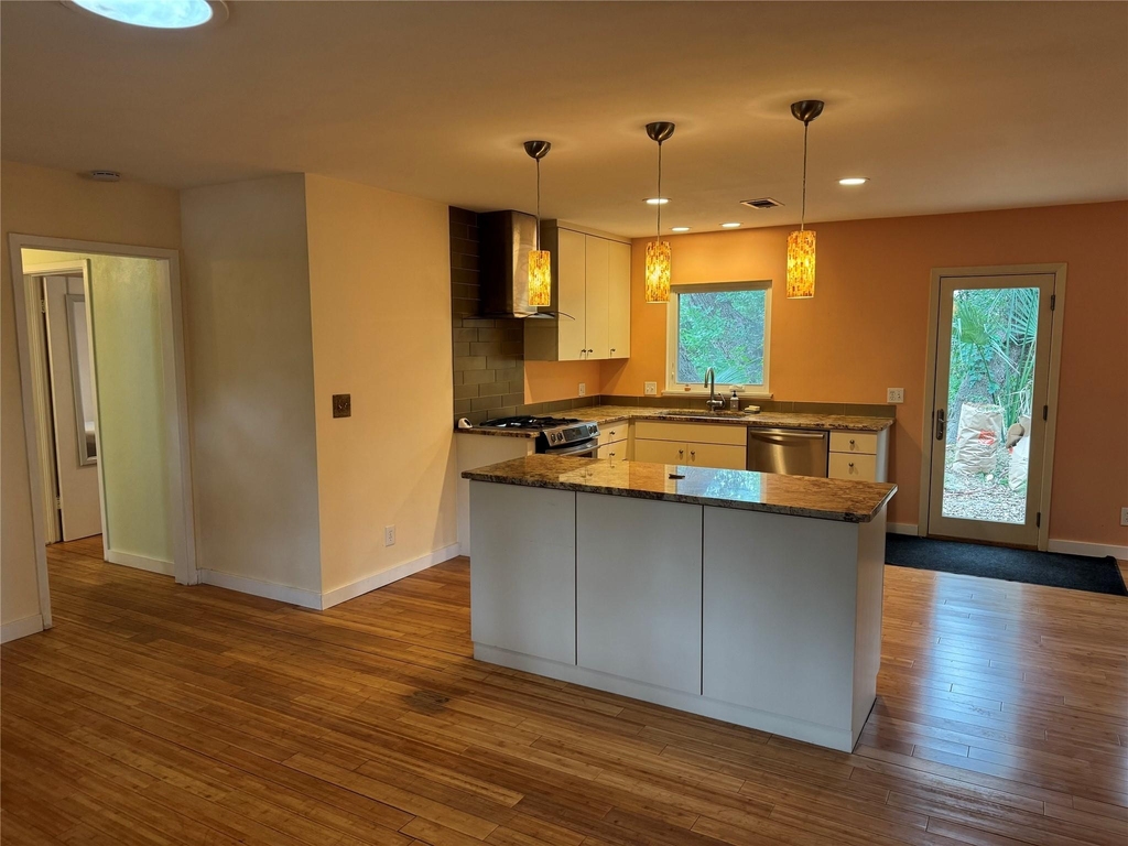 1111 W Oltorf St - Photo 7