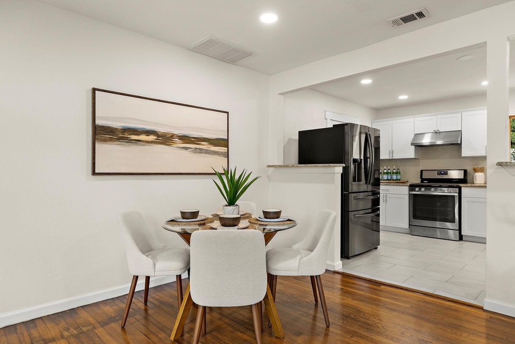6101 Adalee Ave - Photo 8