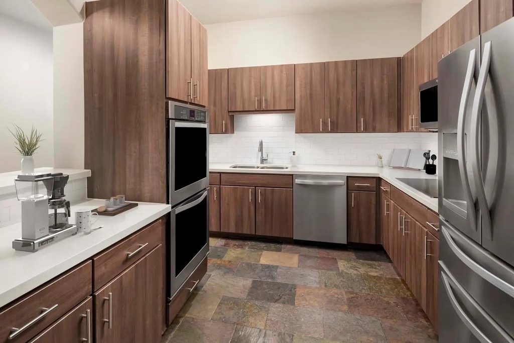1200 Post Oak Blvd - Photo 3