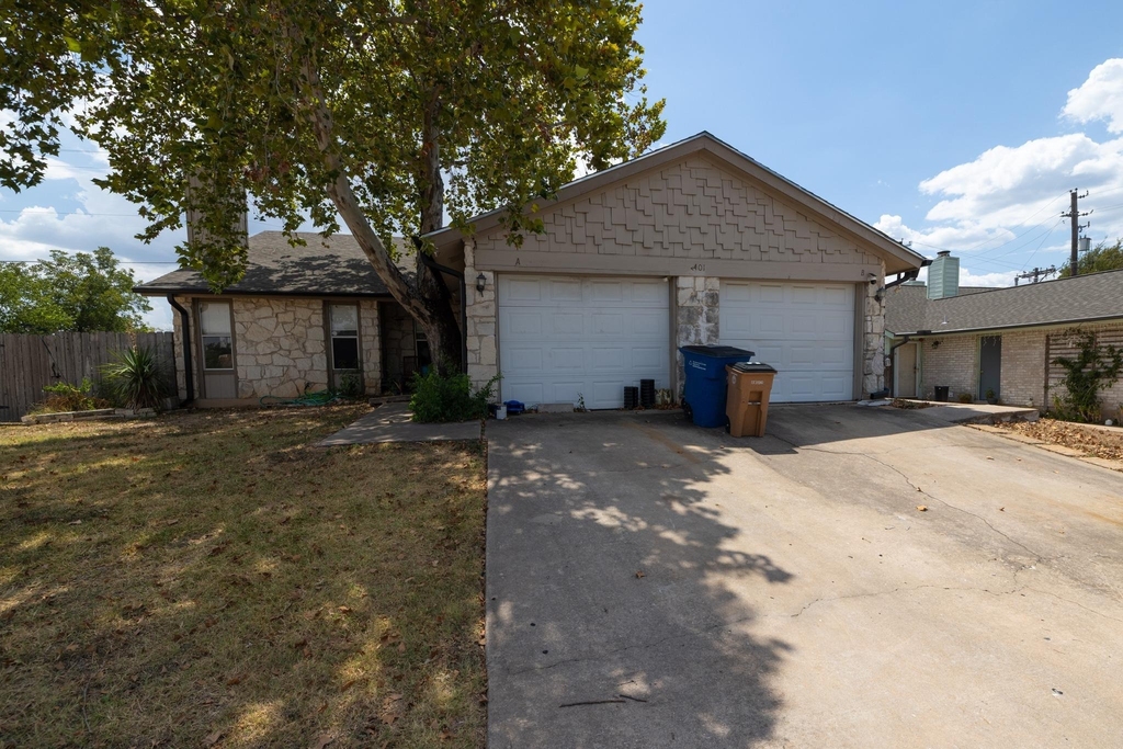2401 Singletree Ave - Photo 2