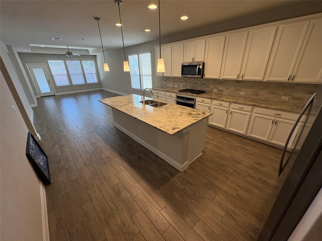 9907 Quercia Dr - Photo 16