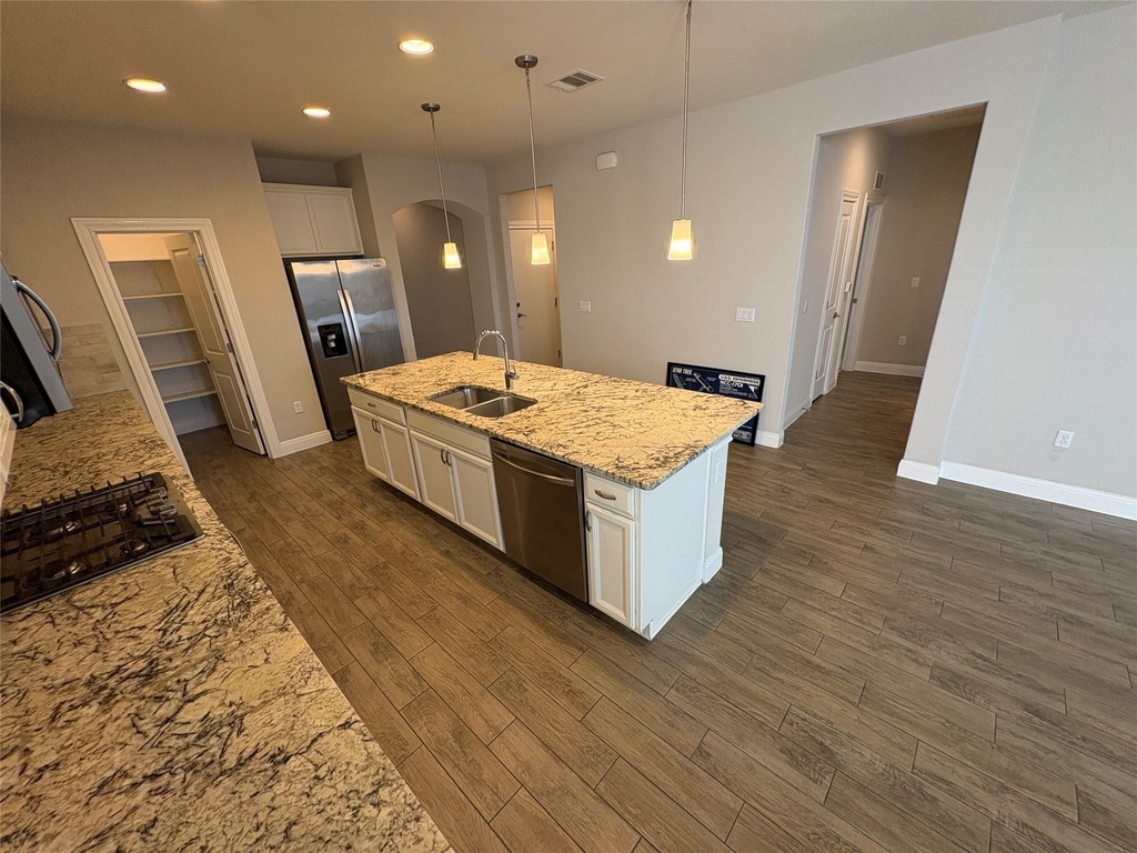 9907 Quercia Dr - Photo 12