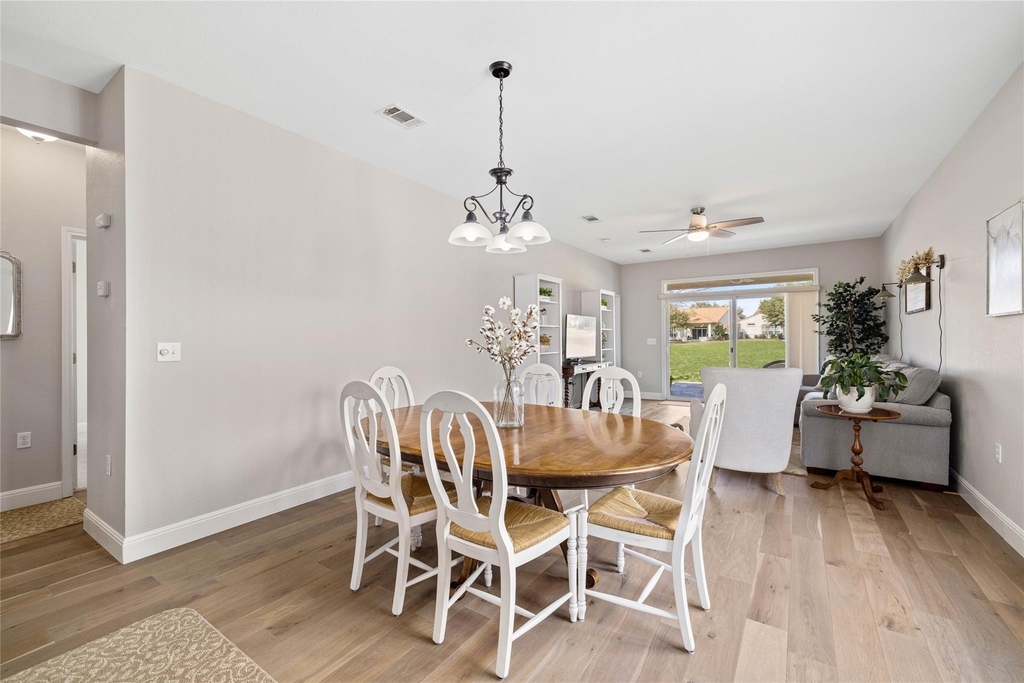 210 Crockett Ln - Photo 6