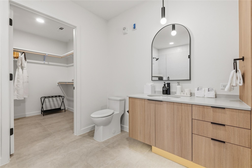 2323 S Lamar Blvd - Photo 7