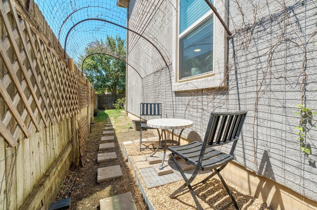 193 Camden Cv - Photo 35