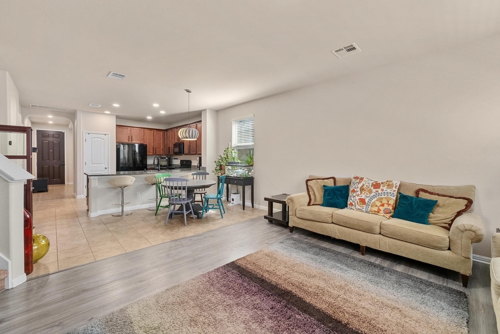 193 Camden Cv - Photo 9