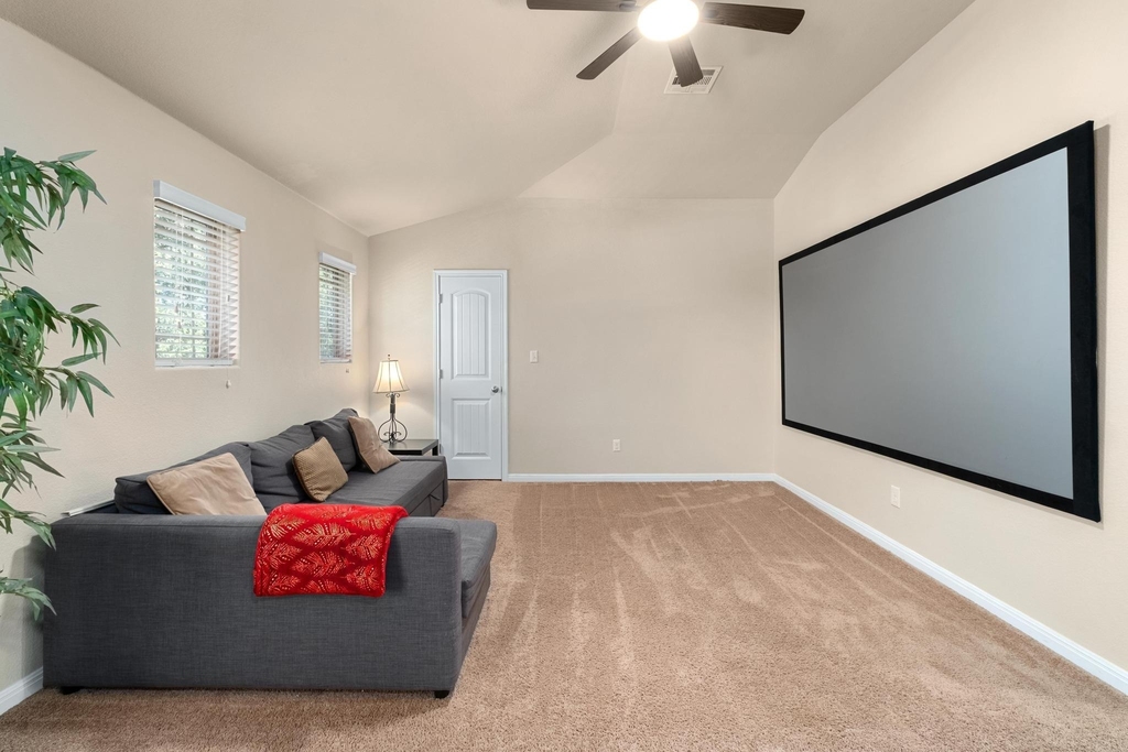 193 Camden Cv - Photo 23