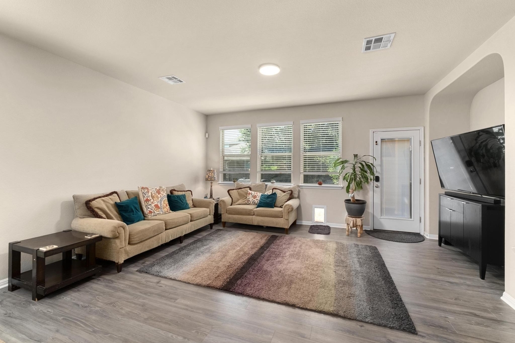 193 Camden Cv - Photo 7