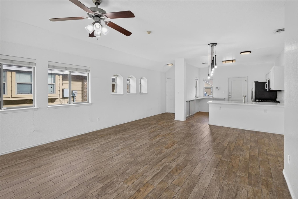 15111 Parrish Ln - Photo 6