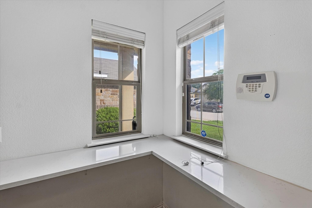 15111 Parrish Ln - Photo 9