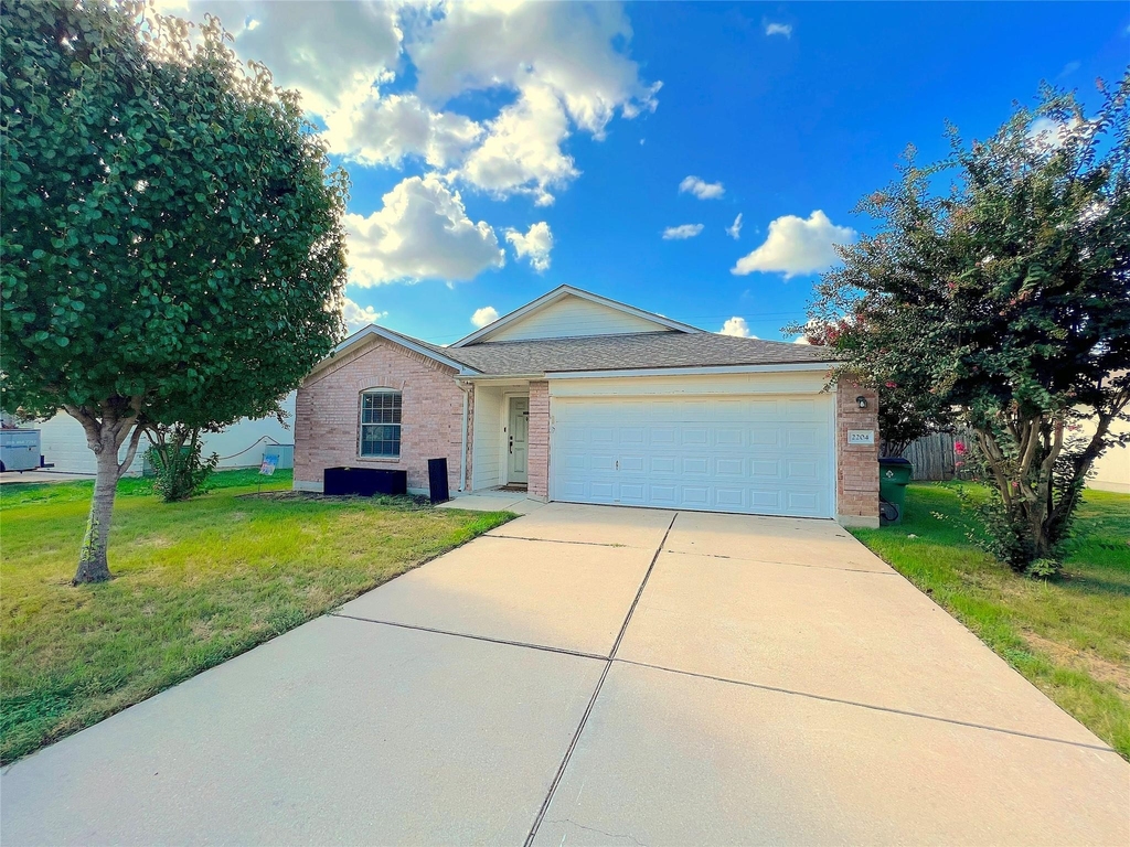 2204 Brewers Pl - Photo 1