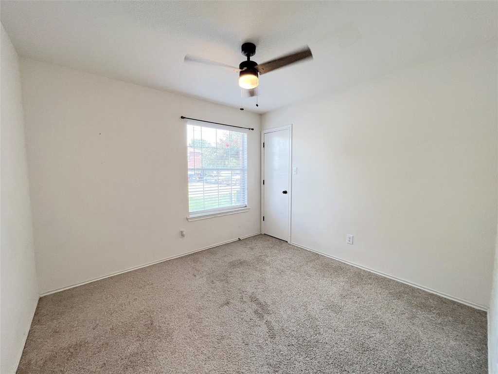 2204 Brewers Pl - Photo 18