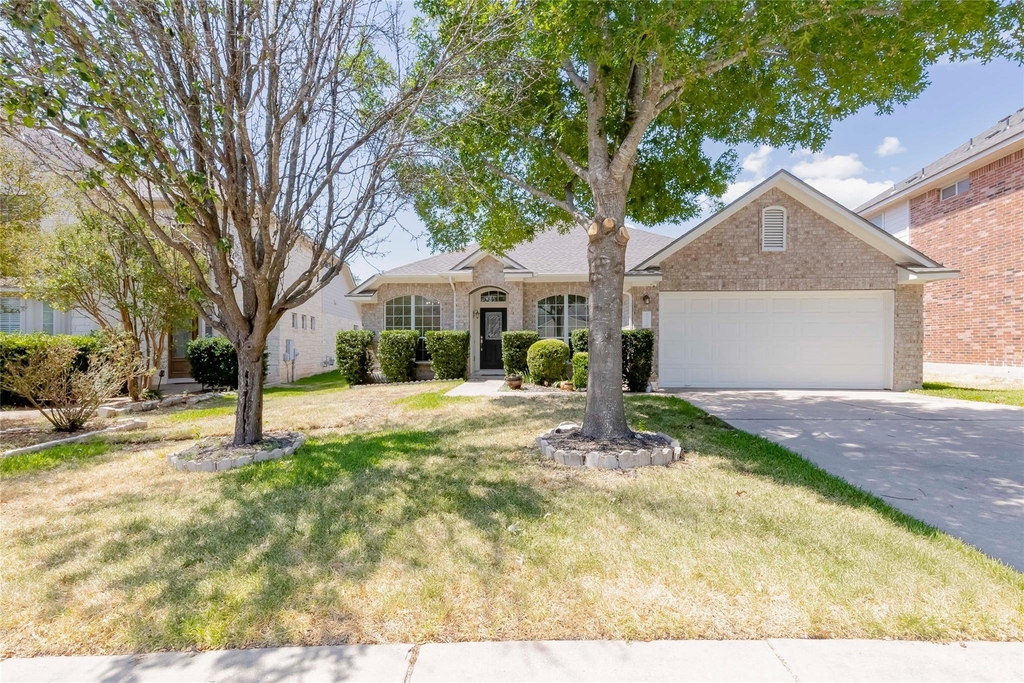 15220 Fernhill Dr - Photo 0