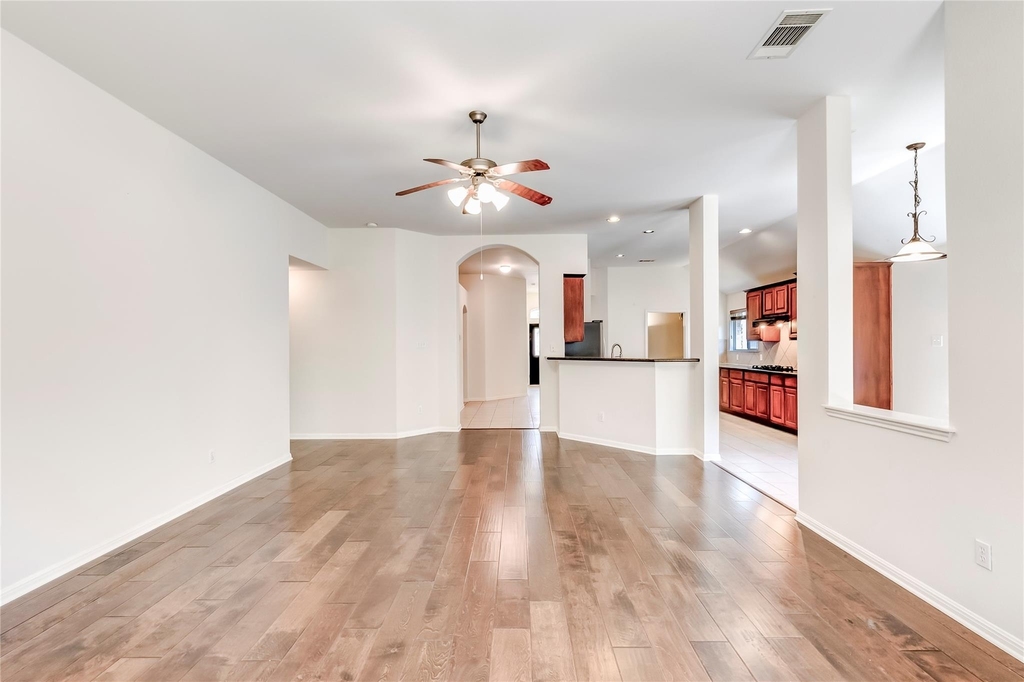 15220 Fernhill Dr - Photo 9