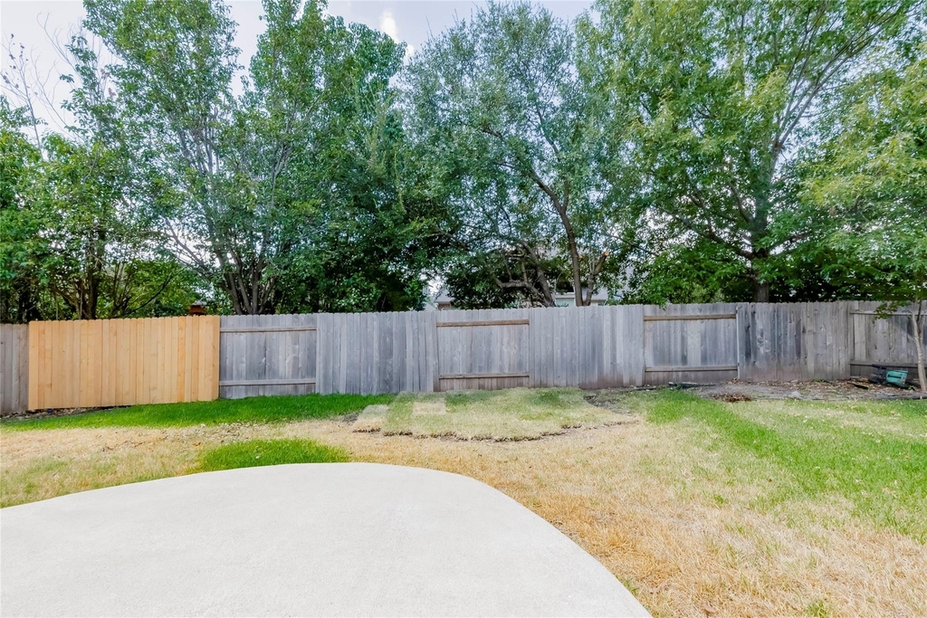 15220 Fernhill Dr - Photo 28