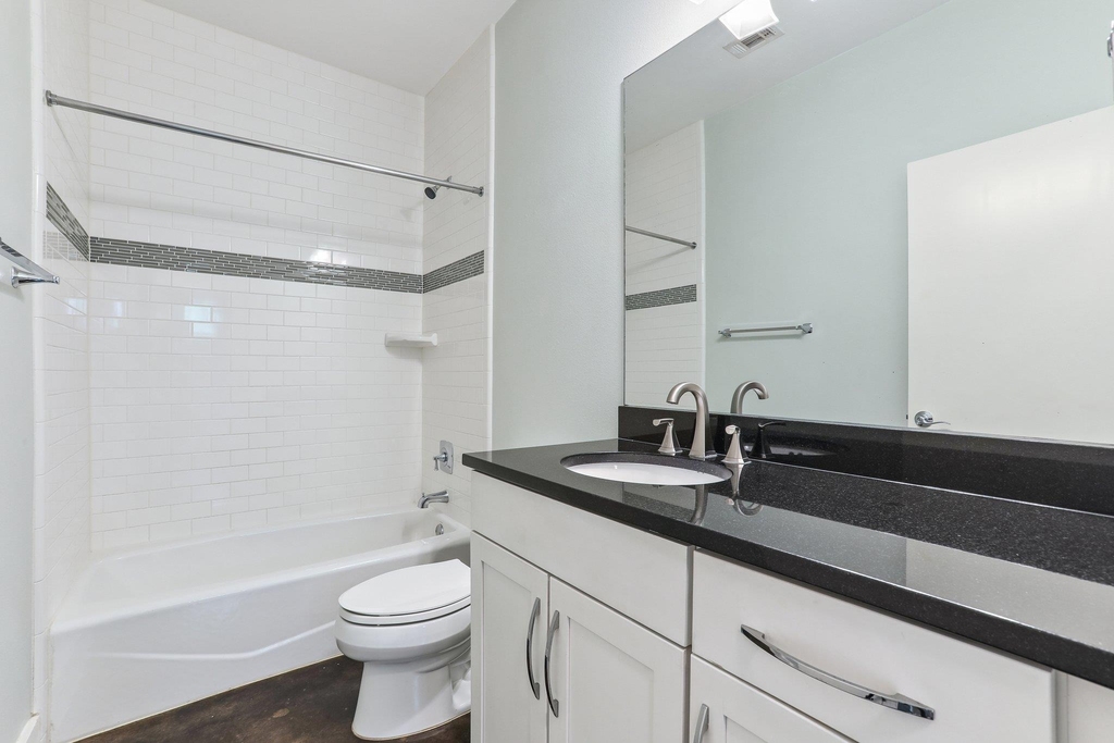 3500 Robinson Ave - Photo 3