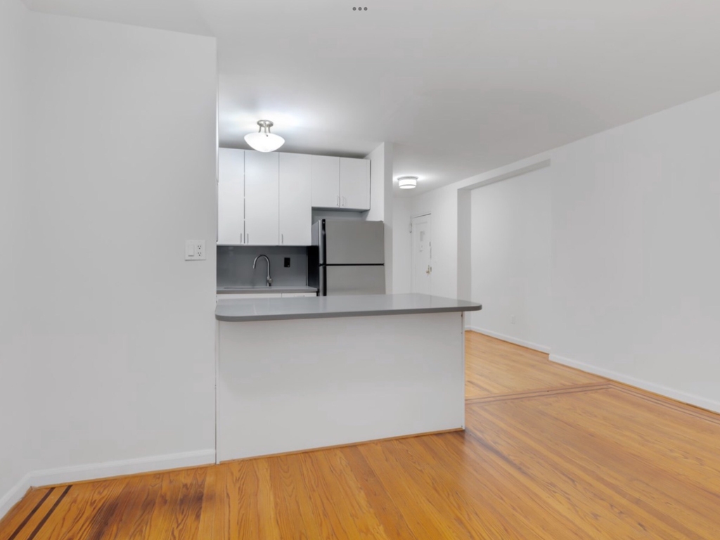124 East 24th Street - Photo 1