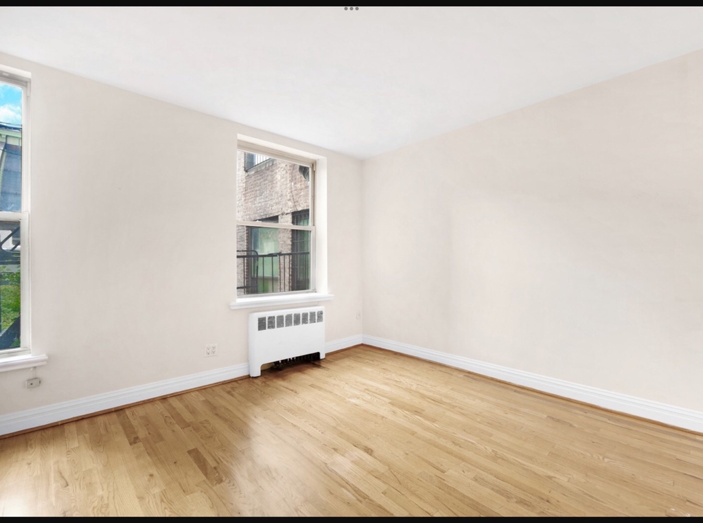 124 East 24th Street - Photo 0