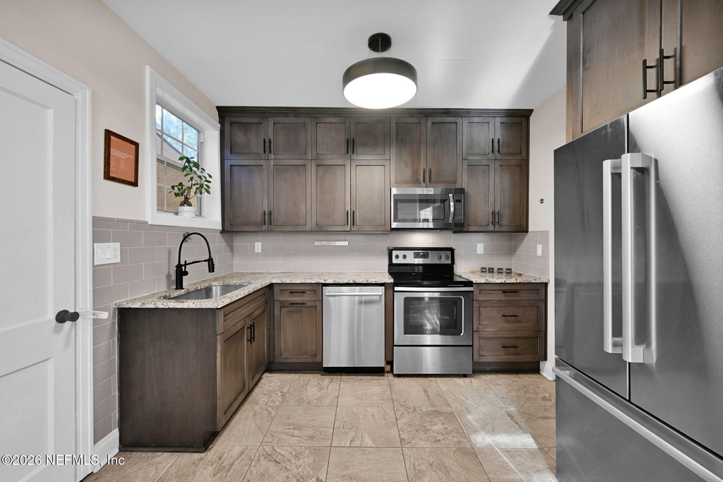 2721 Algonquin Avenue - Photo 6
