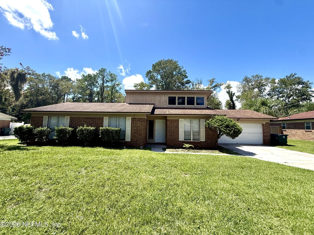 12744 Burning Tree Lane W - Photo 0