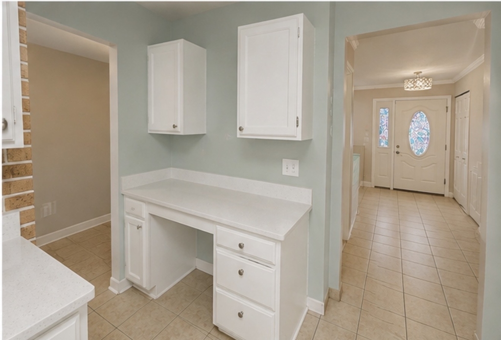 119 S Elroy Avenue - Photo 3