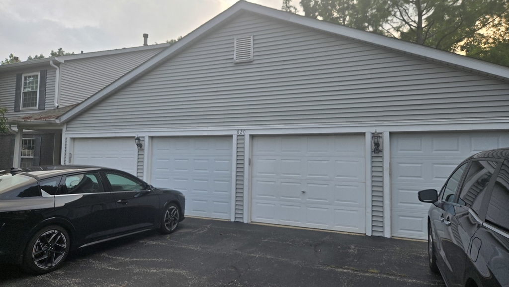 620 Mallard Court - Photo 0