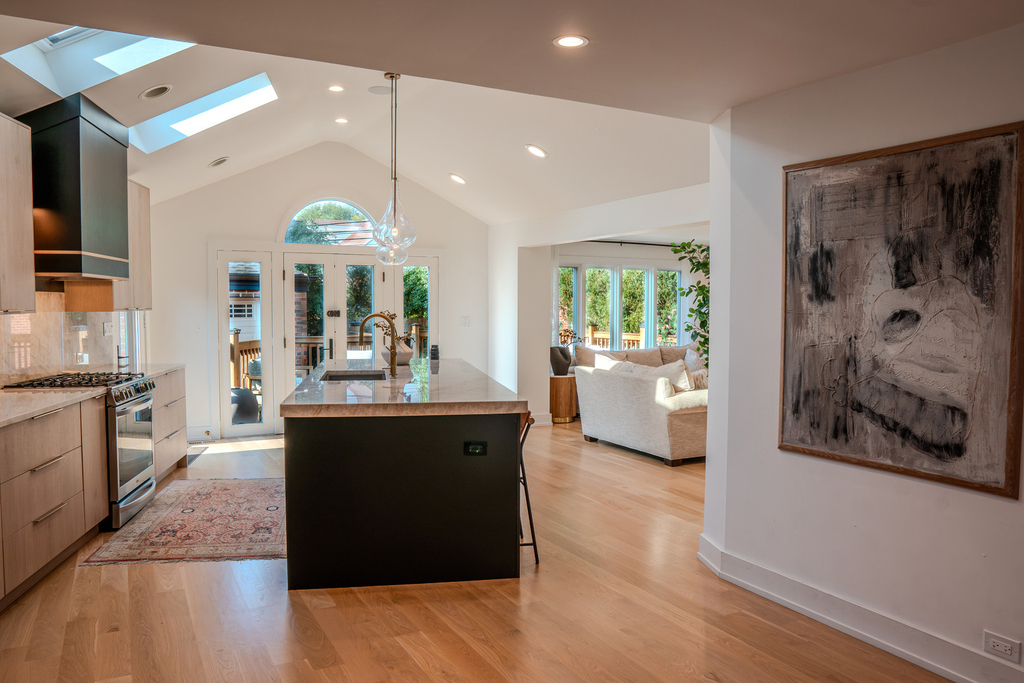 4738 W Pratt Avenue - Photo 7