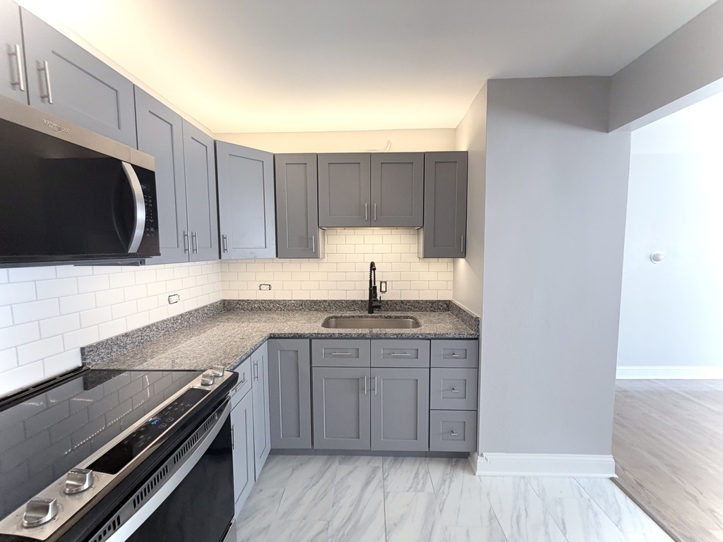 2069 N 18th Avenue - Photo 8