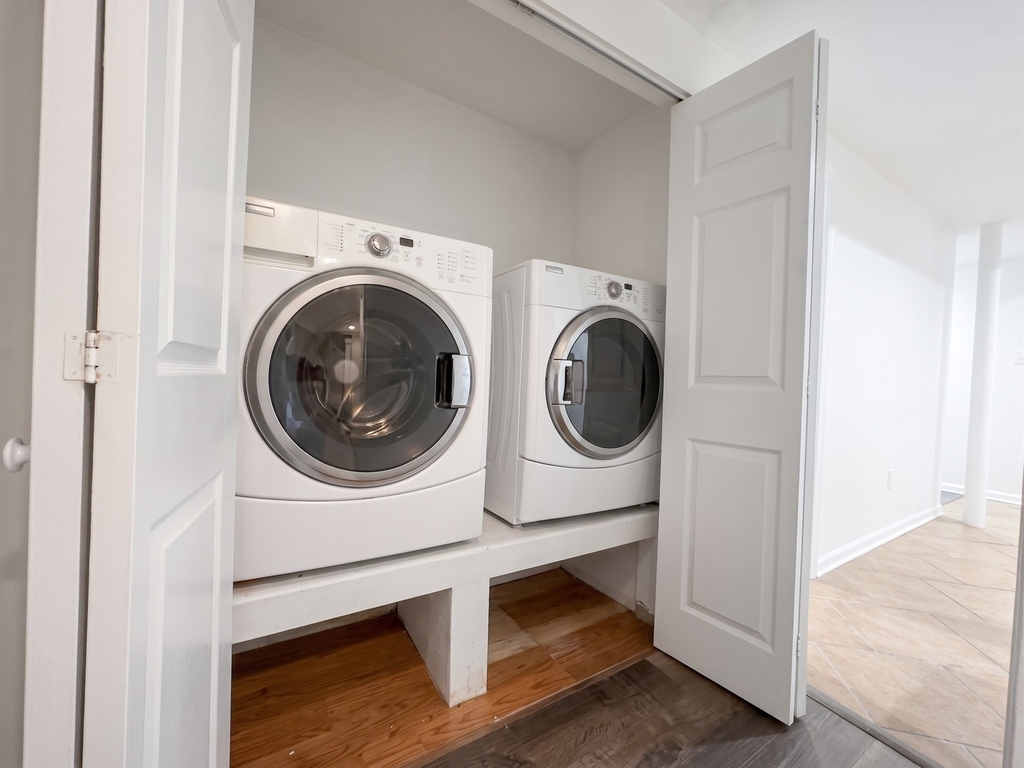 5138 S Kenwood Street - Photo 9