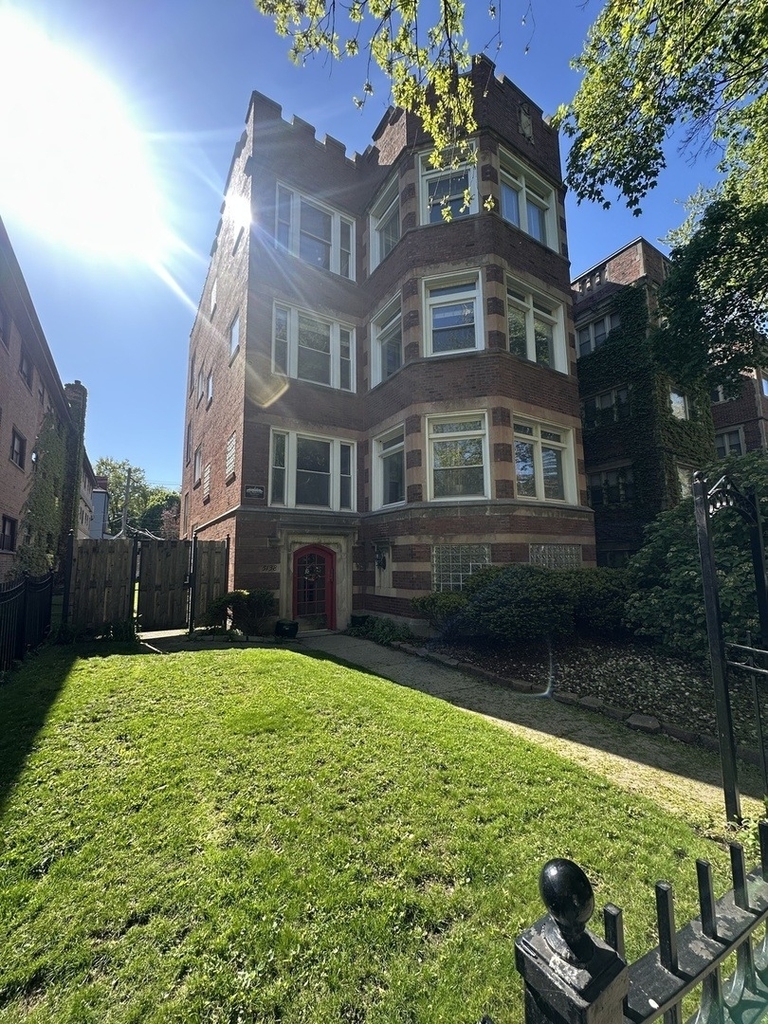 5138 S Kenwood Street - Photo 1