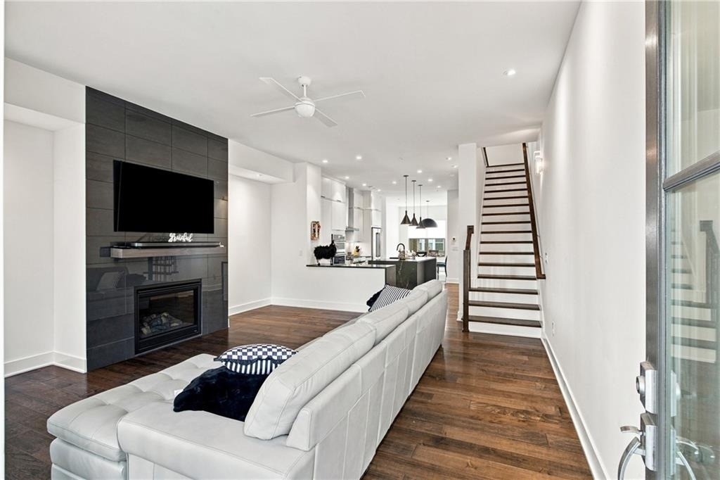 3573 Parkside Way - Photo 1
