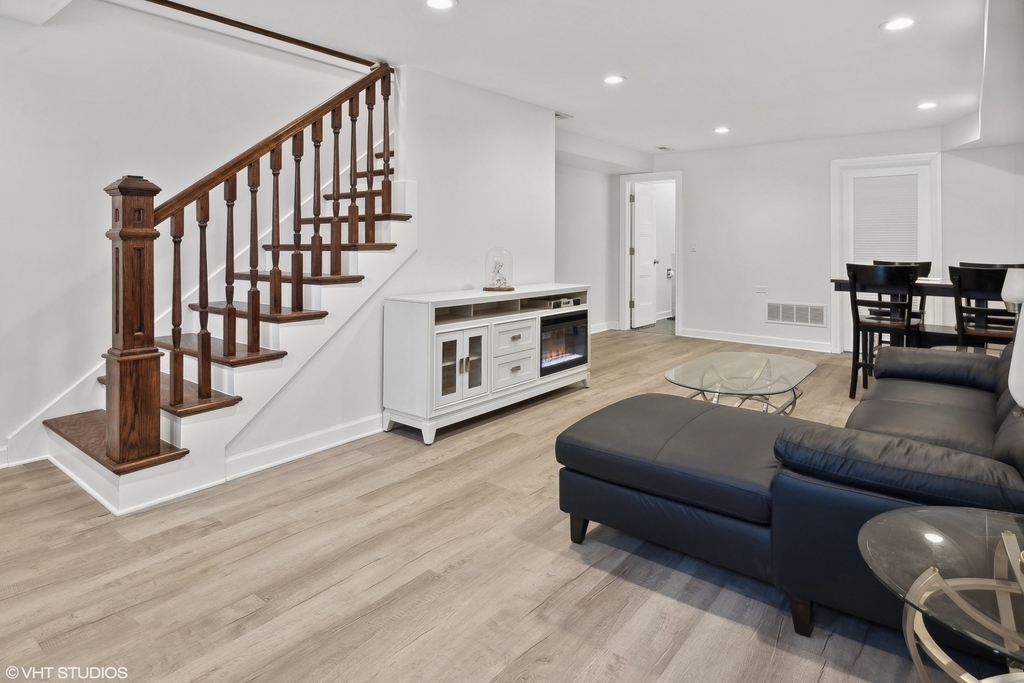 2347 W Altgeld Street - Photo 13