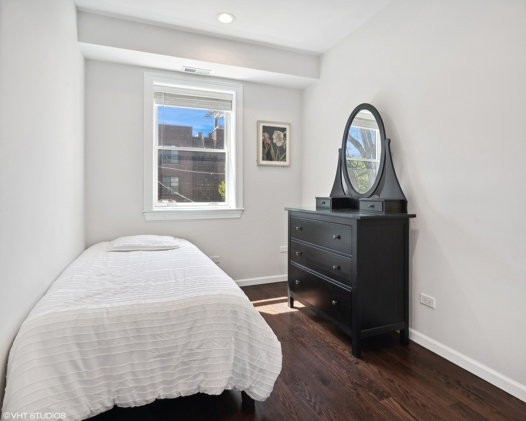 2347 W Altgeld Street - Photo 11