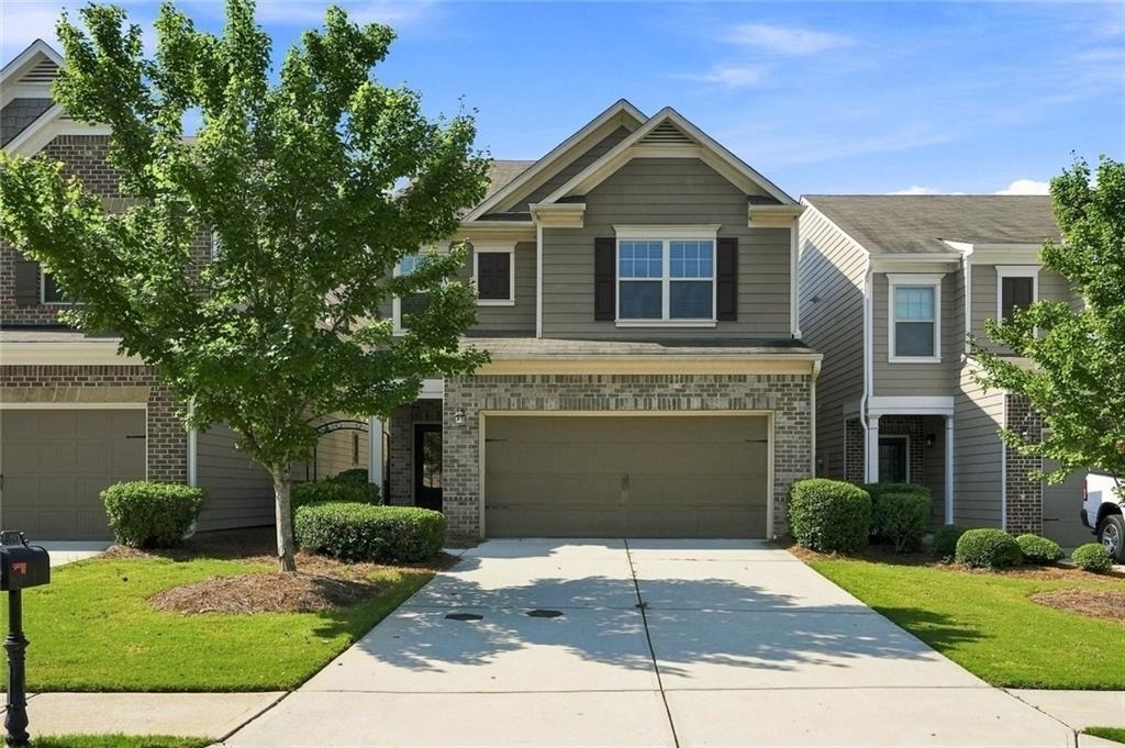 4615 Woodbine Way - Photo 0