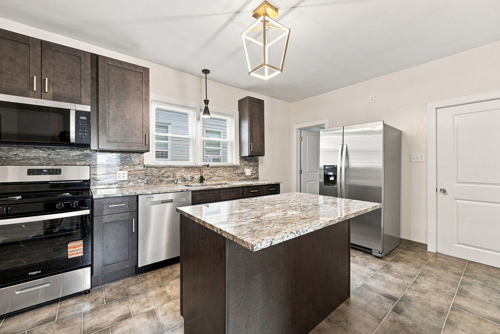 310 E 138th Street - Photo 5