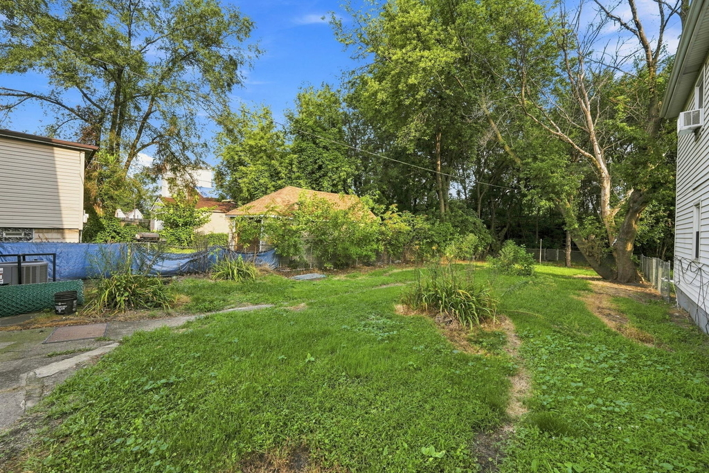 310 E 138th Street - Photo 23