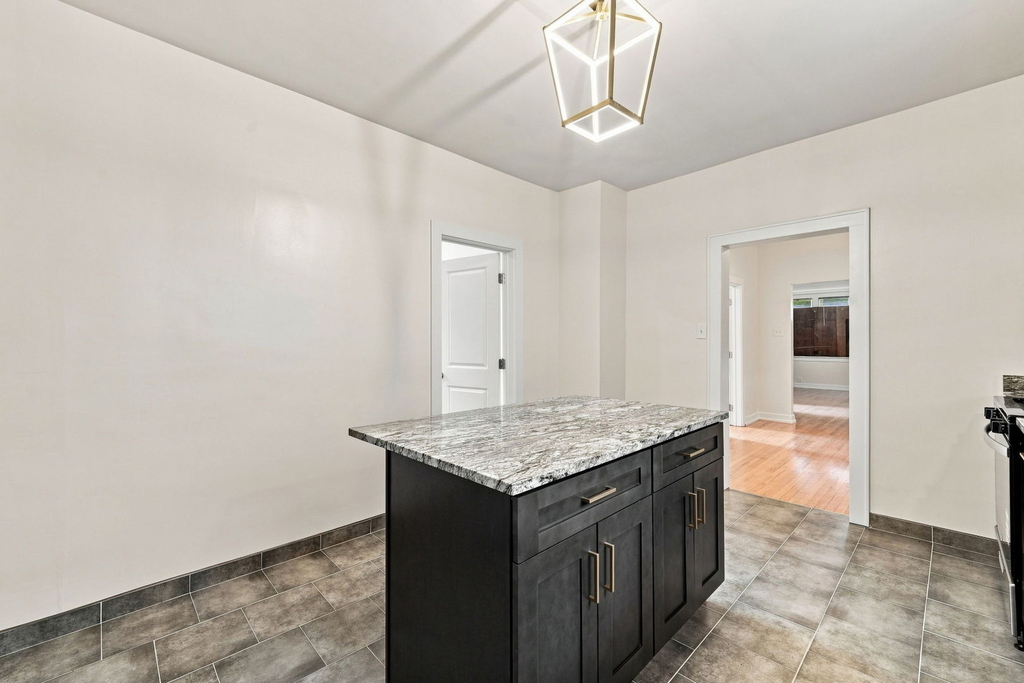 310 E 138th Street - Photo 3
