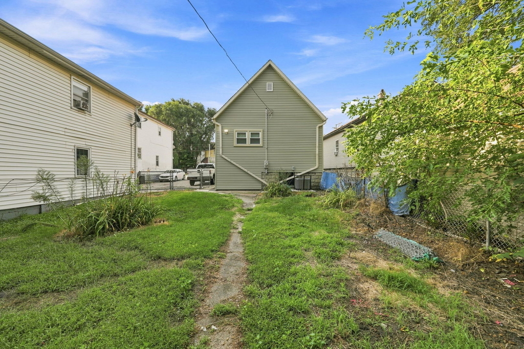 310 E 138th Street - Photo 25