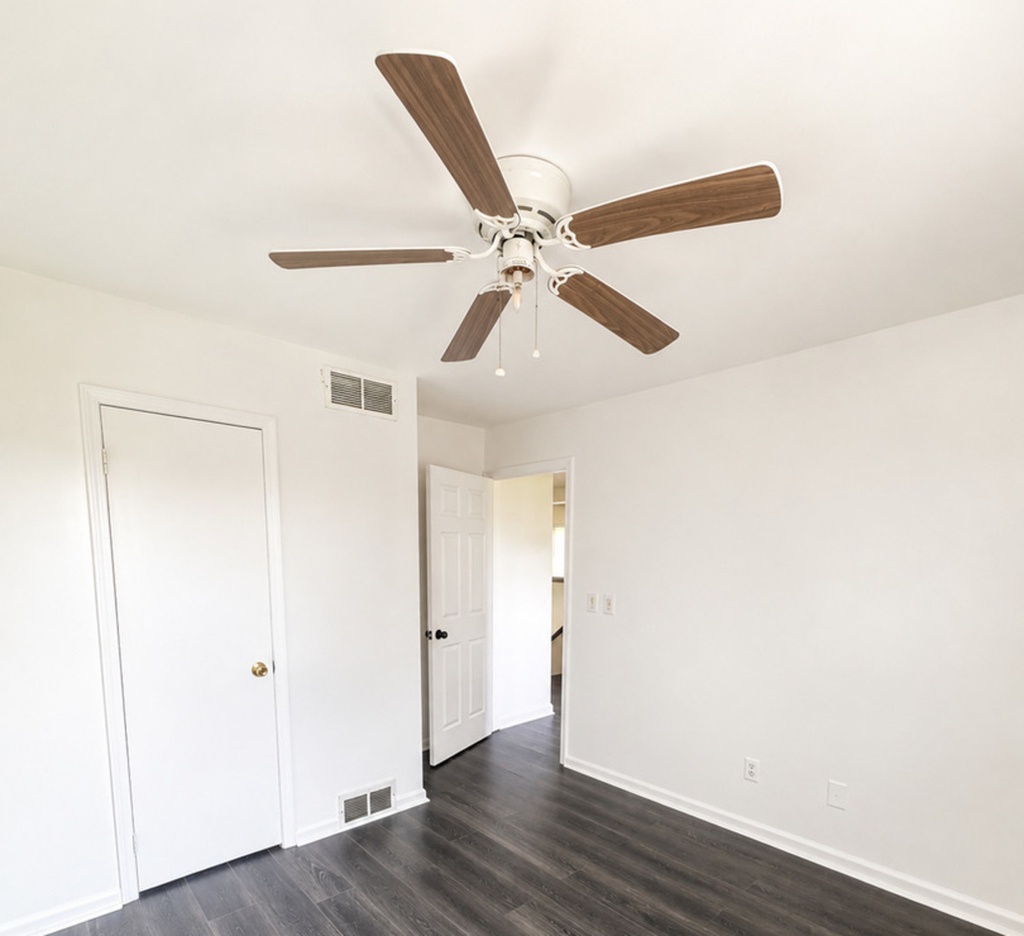 1108 E 5th Street - Photo 3
