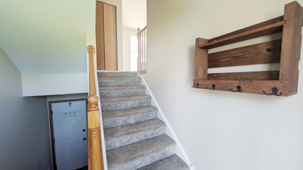 1766 Fieldstone Drive N - Photo 9