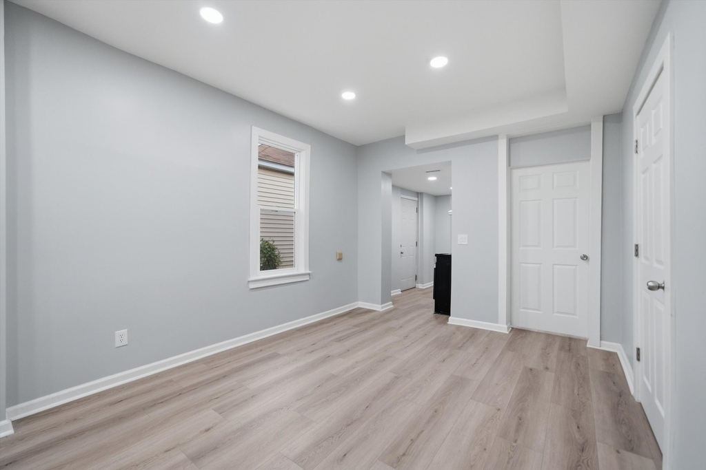 1624 S 59th Court - Photo 4