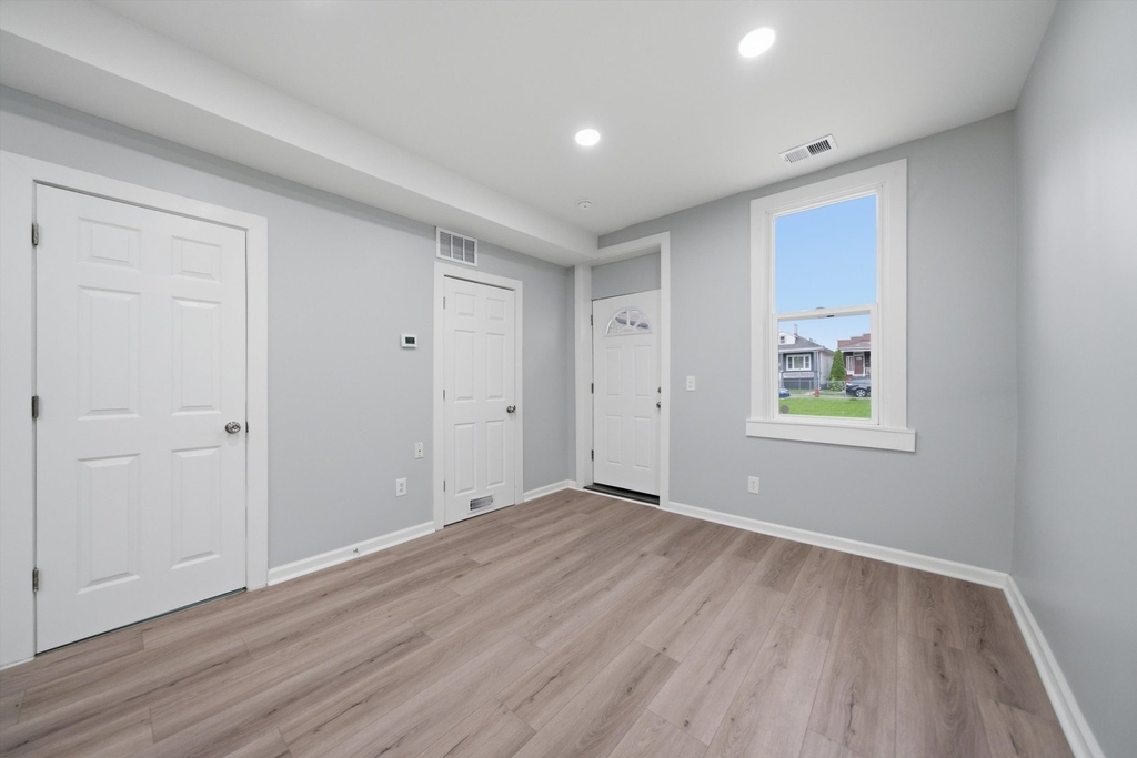 1624 S 59th Court - Photo 6