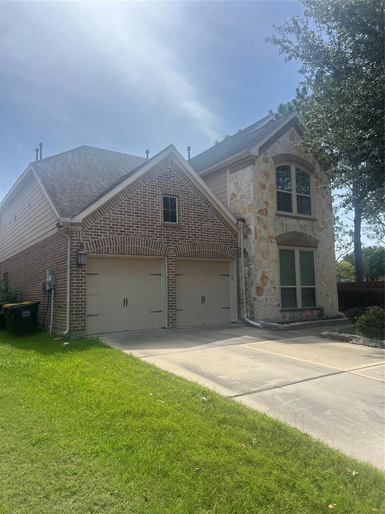 2911 Meadows Pond Lane - Photo 0