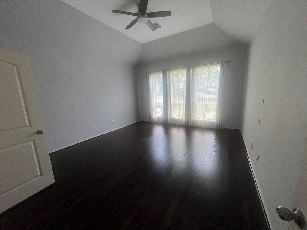 2911 Meadows Pond Lane - Photo 9
